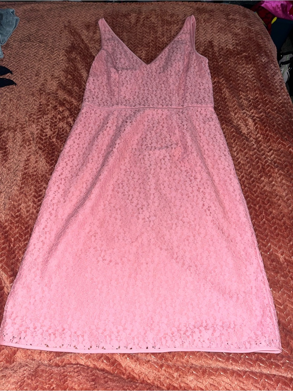 Ann Taylor Rose Lace V-Neck Midi Dress. Size 8